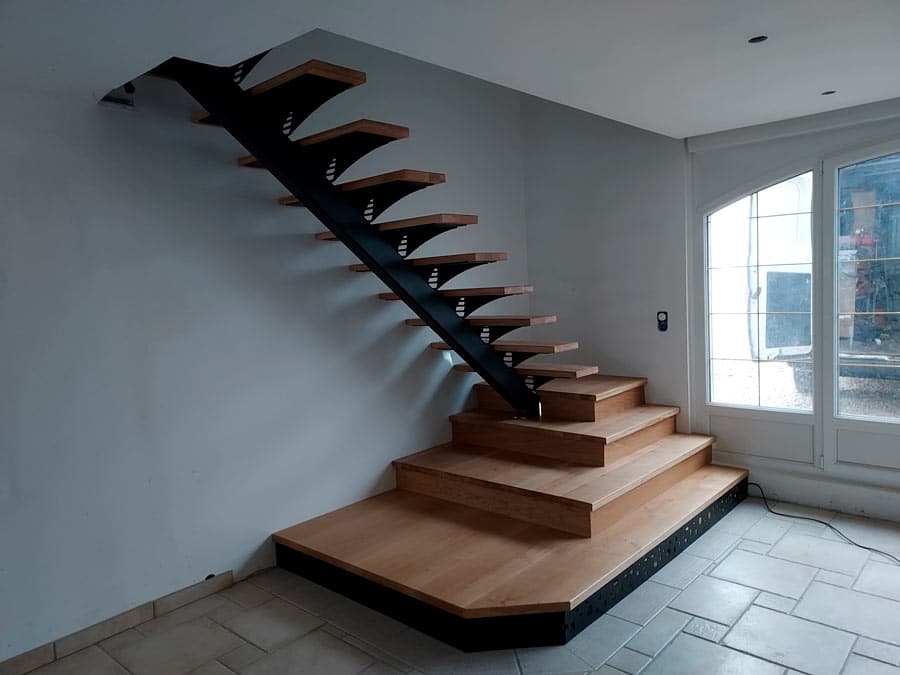 escalier intérieur acier-bois original